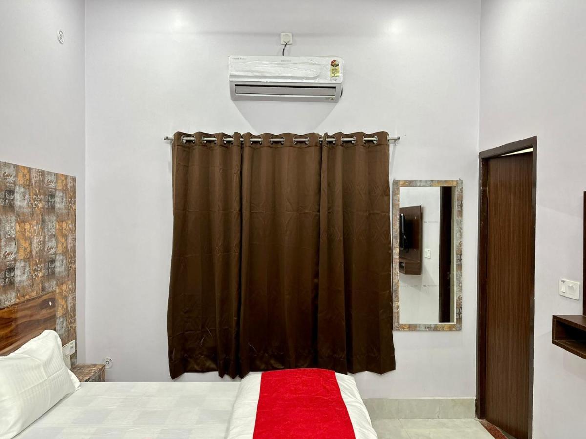 Raghuvar Inn Ayodhya Esterno foto