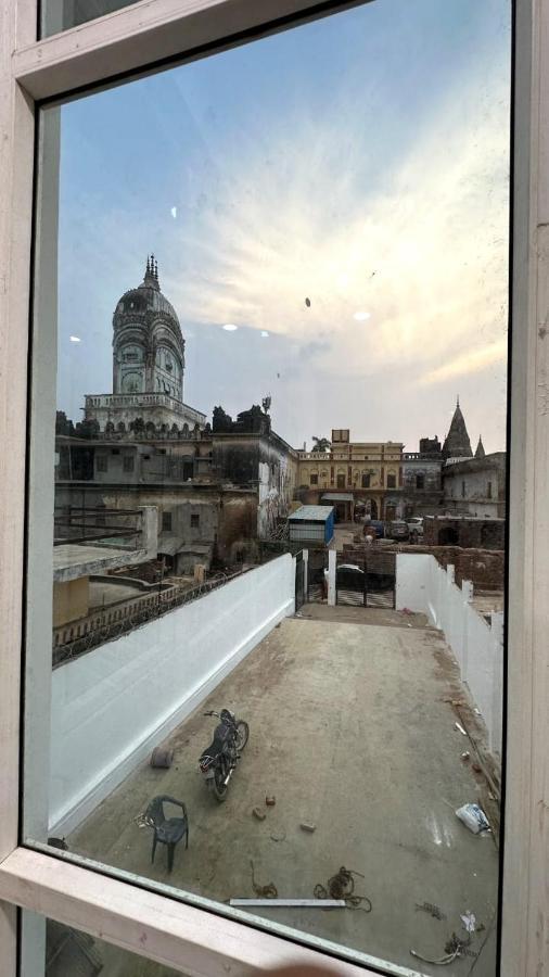 Raghuvar Inn Ayodhya Esterno foto